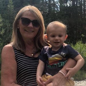 Meet your Posher, Dana